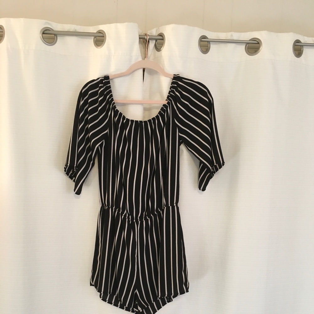 Ladies Black/white Romper